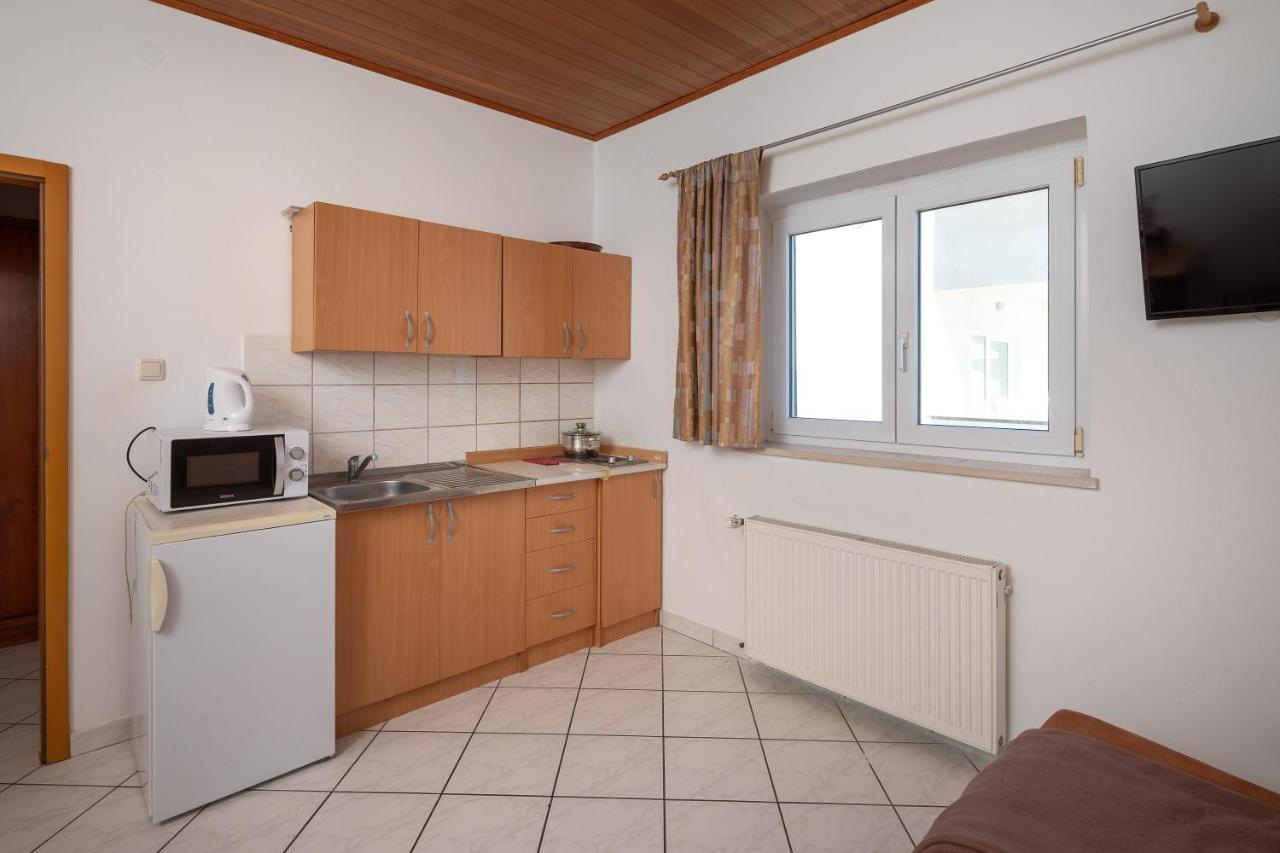 Germania Rooms & Apartments Целина Номер фото