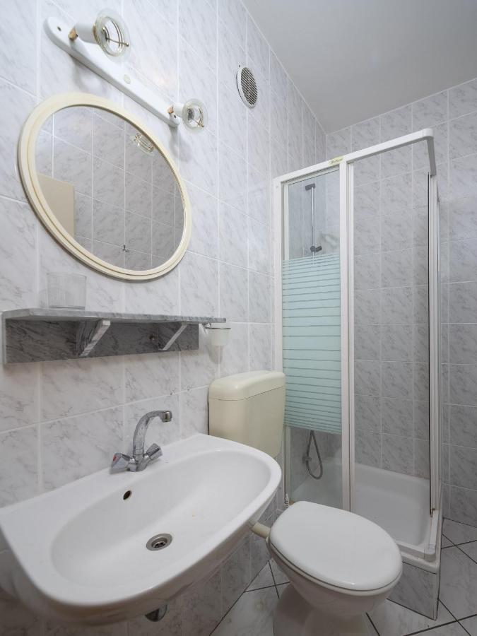 Germania Rooms & Apartments Целина Номер фото