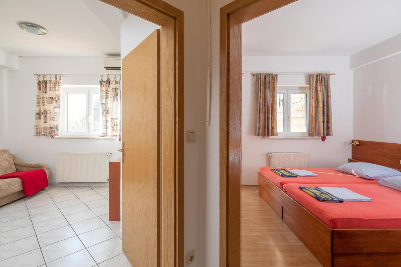Germania Rooms & Apartments Целина Экстерьер фото